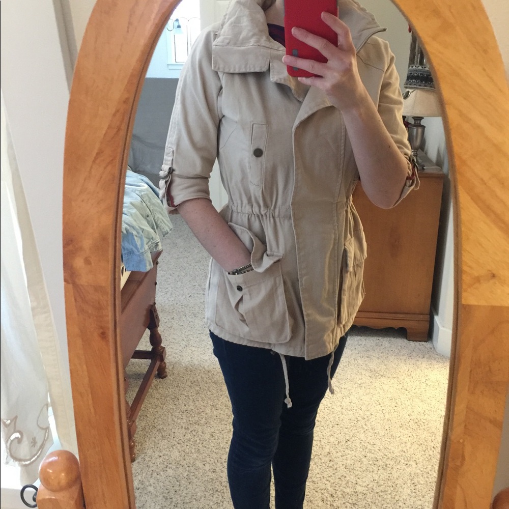 Long Cream-Colored Utility Jacket - Picture 4 of 4